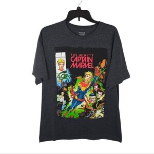 {Marvel} Dark Gray Captain Marvel Comic Tee - Size LARGE